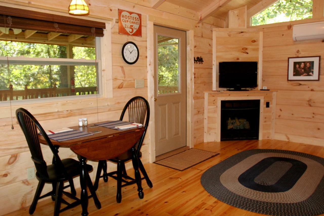 Pine Gables Cabins Villa Lake Lure Esterno foto