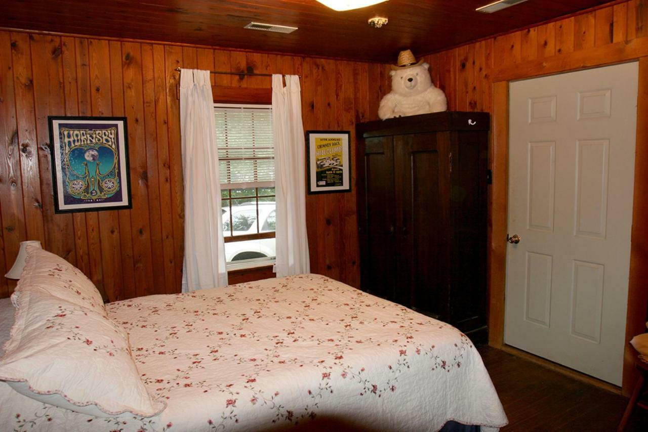 Pine Gables Cabins Villa Lake Lure Esterno foto