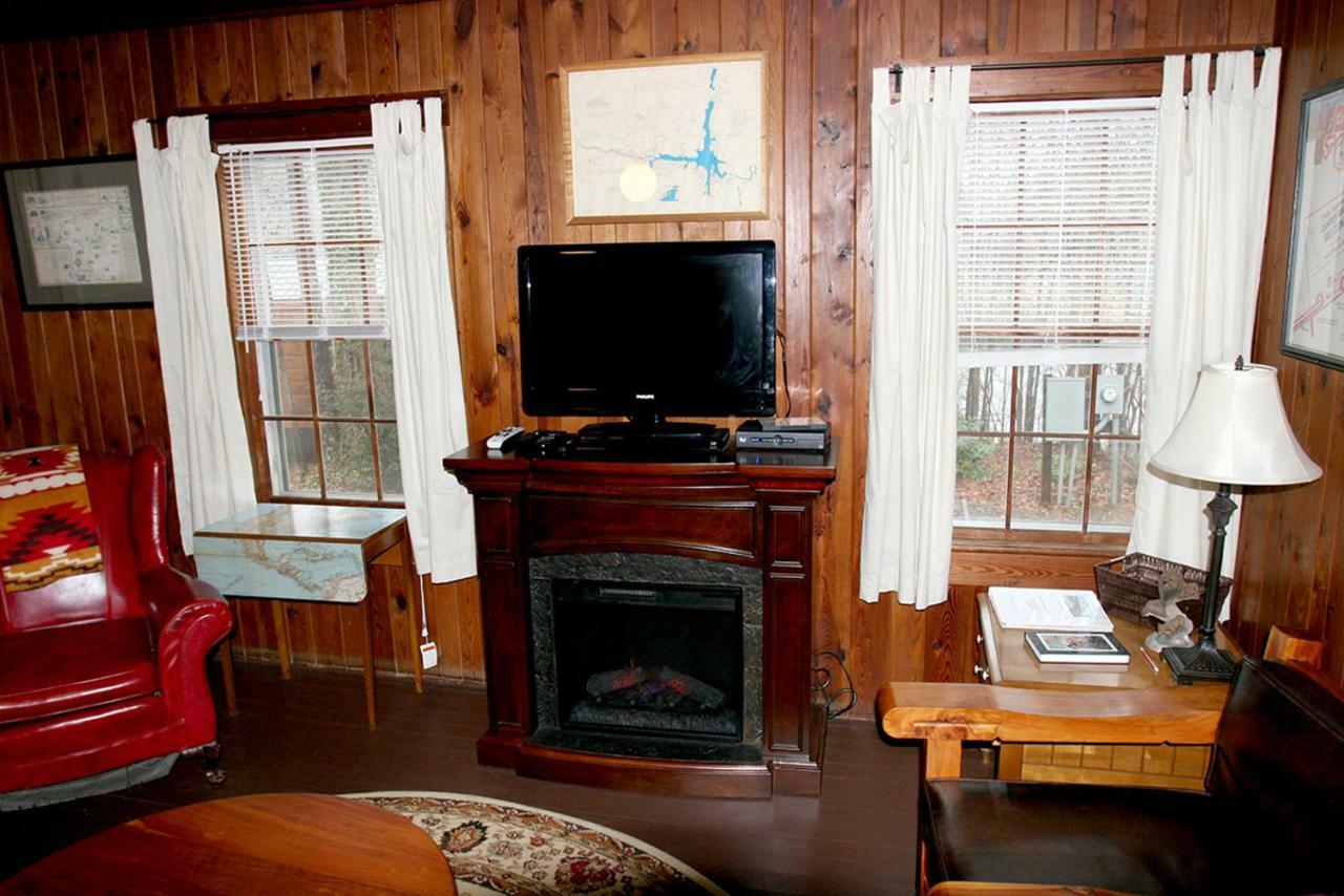 Pine Gables Cabins Villa Lake Lure Esterno foto
