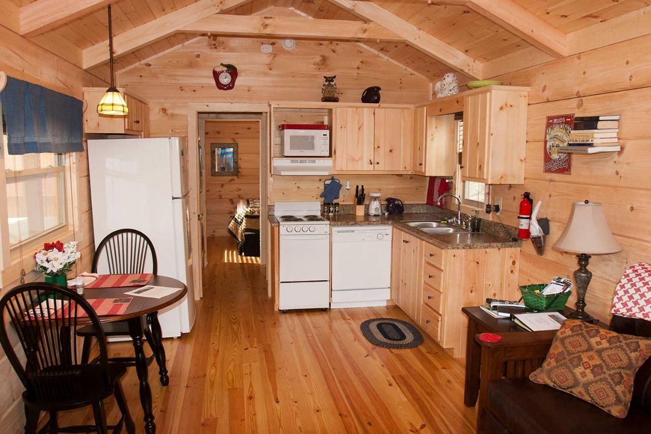 Pine Gables Cabins Villa Lake Lure Esterno foto